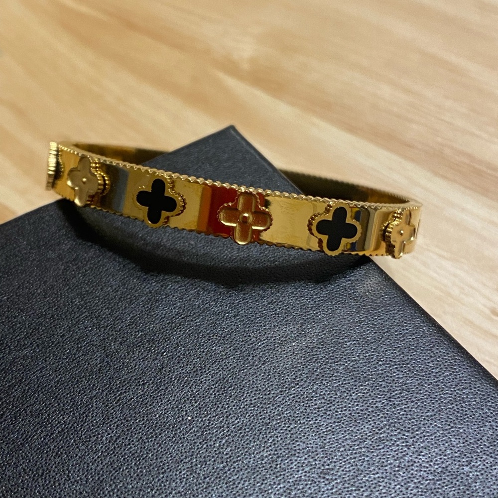 Felisha Silver Fashion Bracelet